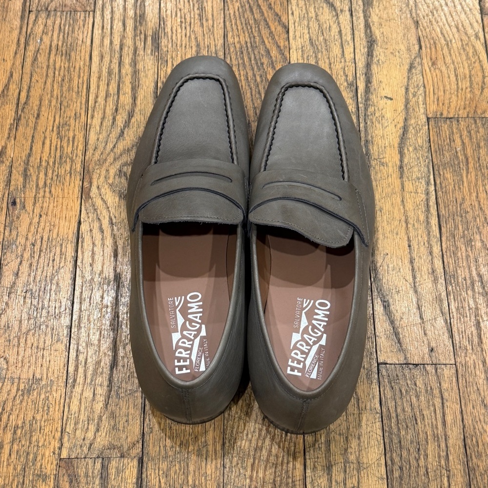 Salvatore Ferragamo Men's Gray Loafers - Picture 3 of 4